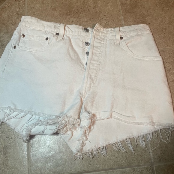LEVIS SHORTS - Picture 2 of 4